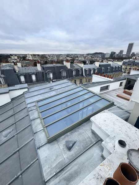 VERRIERE DE TOITURE A NEUILLY